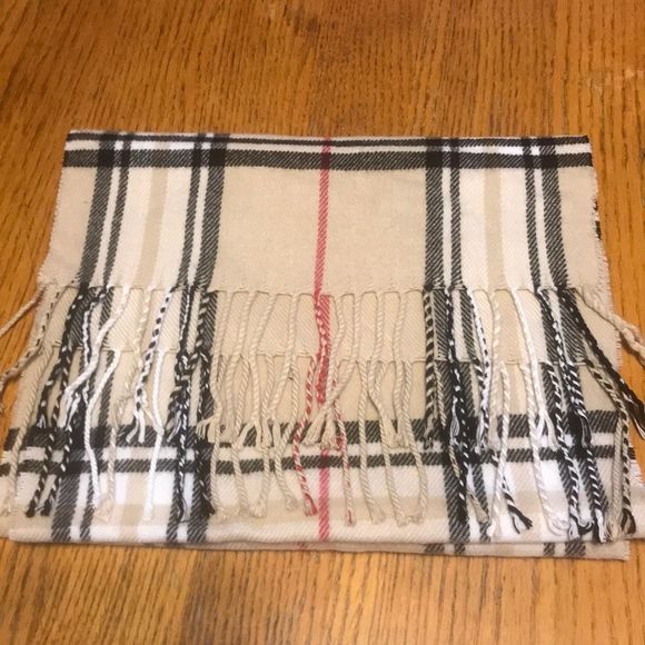 Scarf - Picture 1 of 2